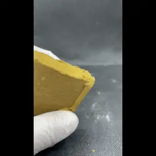 Pollen de hash CBD tamisé à sec, rotation 360° du produit